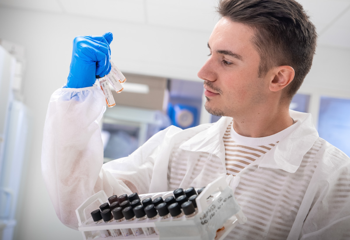 JCE biotechnology isolator manufacturer hospitals pharmaceutical 01